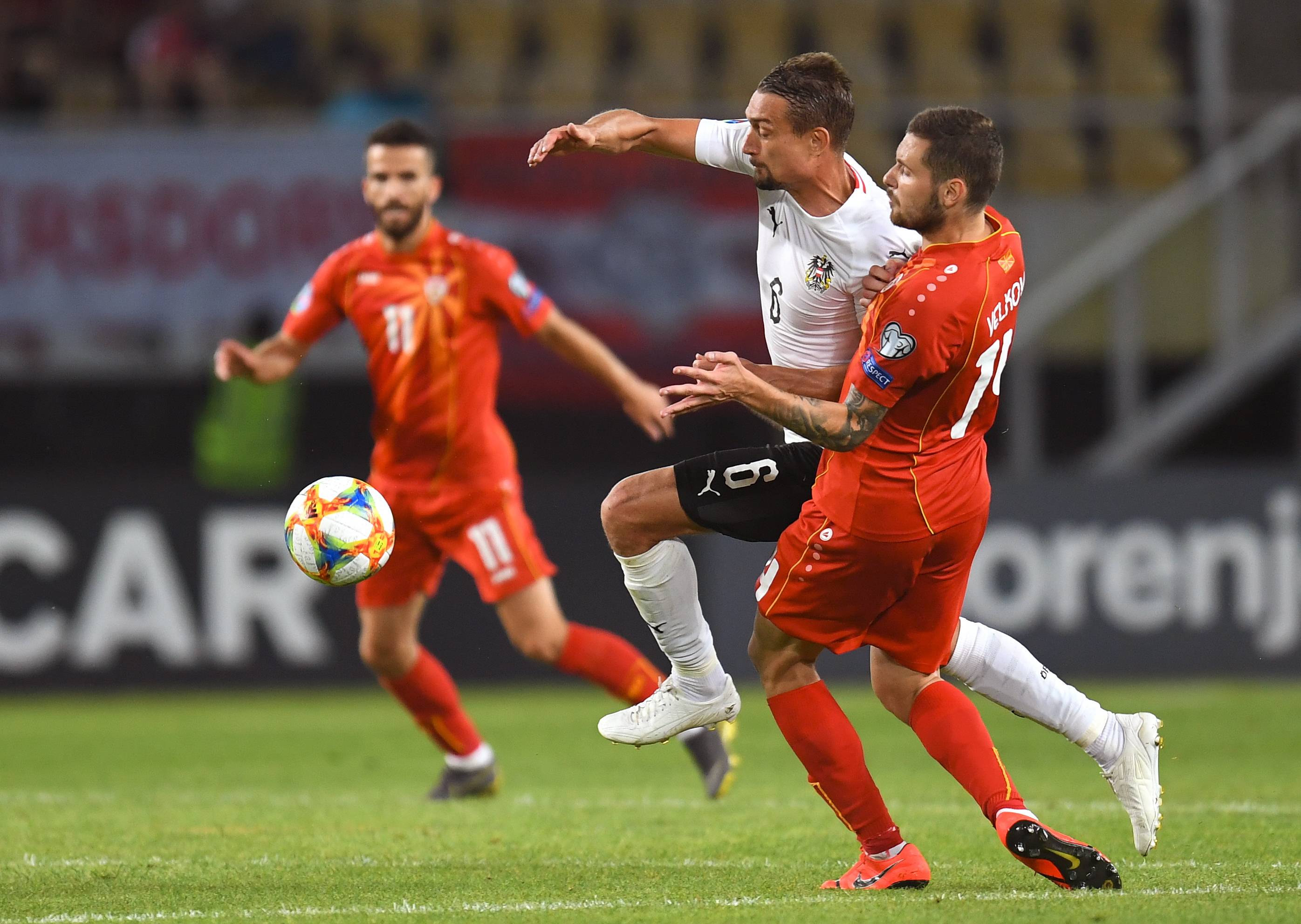 英格兰对决奥地利，欧洲杯晋级机会备受关注