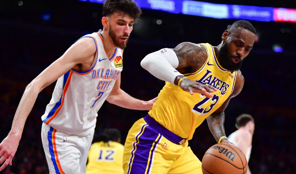 开云官网-关于NBA精彩绝伦比赛彰显球员实力，球迷热议不断的信息