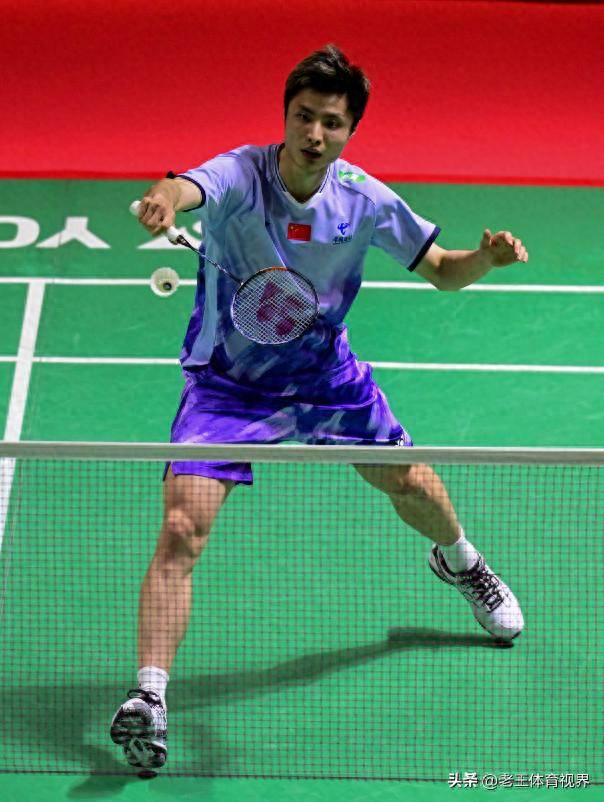 包含贝内文托主场告捷，提升排名重返前十的词条