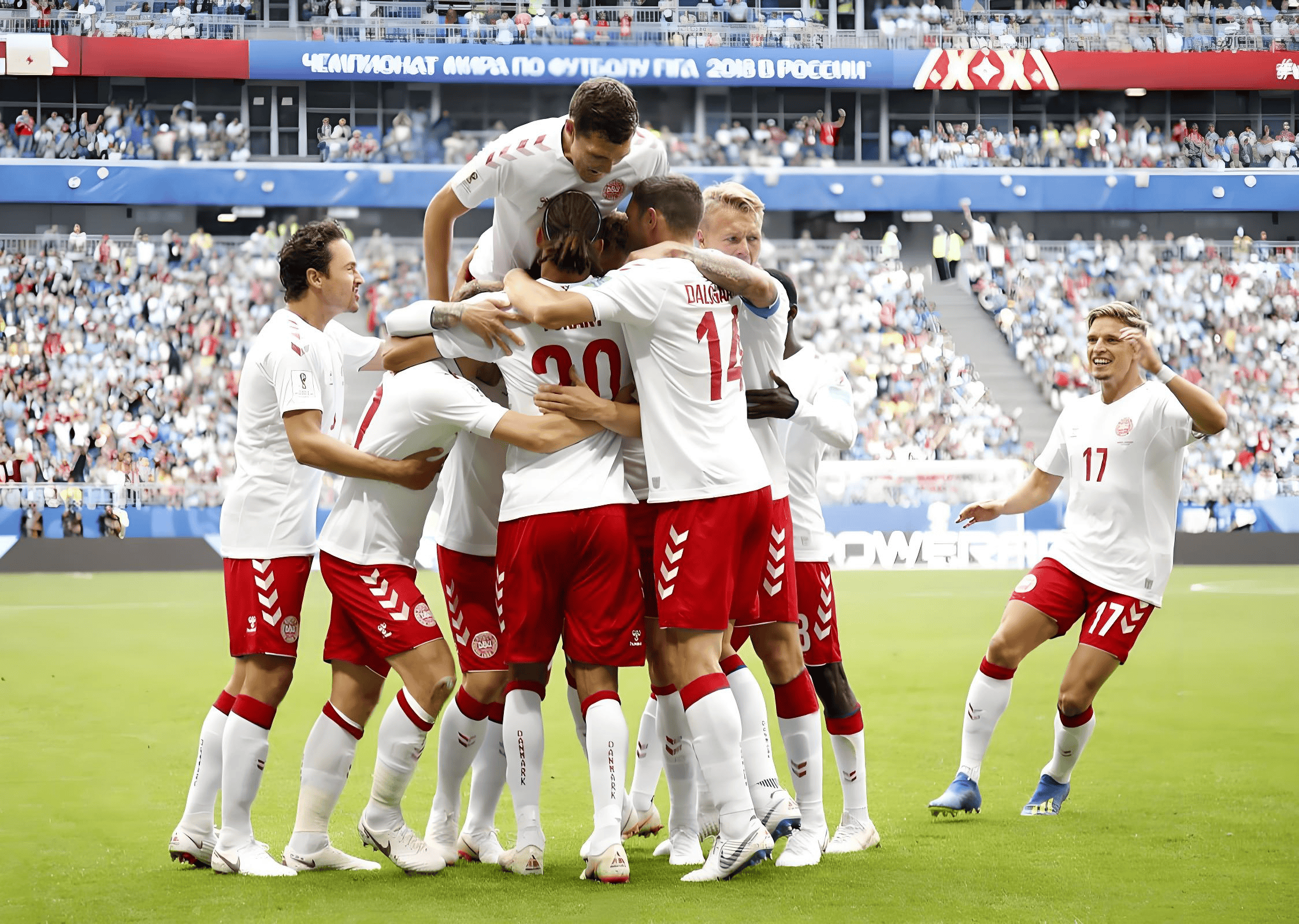 俄罗斯队在对阵丹麦队的比赛中表现稳定