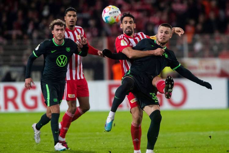 莱比锡红牛横扫对手，稳居德甲榜首位置的简单介绍