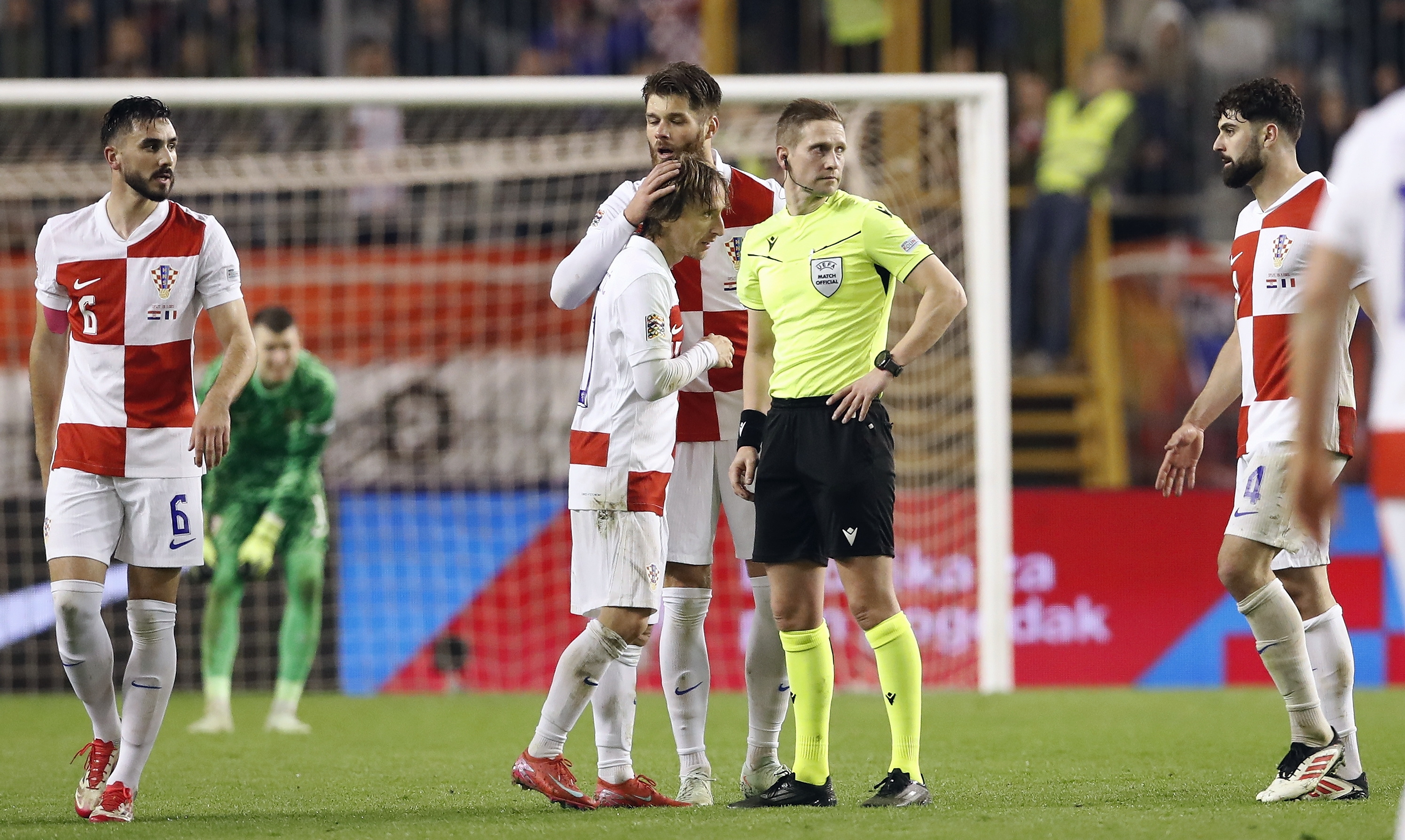 克罗地亚客场大胜瑞典，锁定四强身份的简单介绍