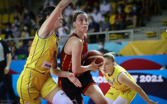 开云平台-波黑挑战芬兰，球场上的激烈较量备受关注