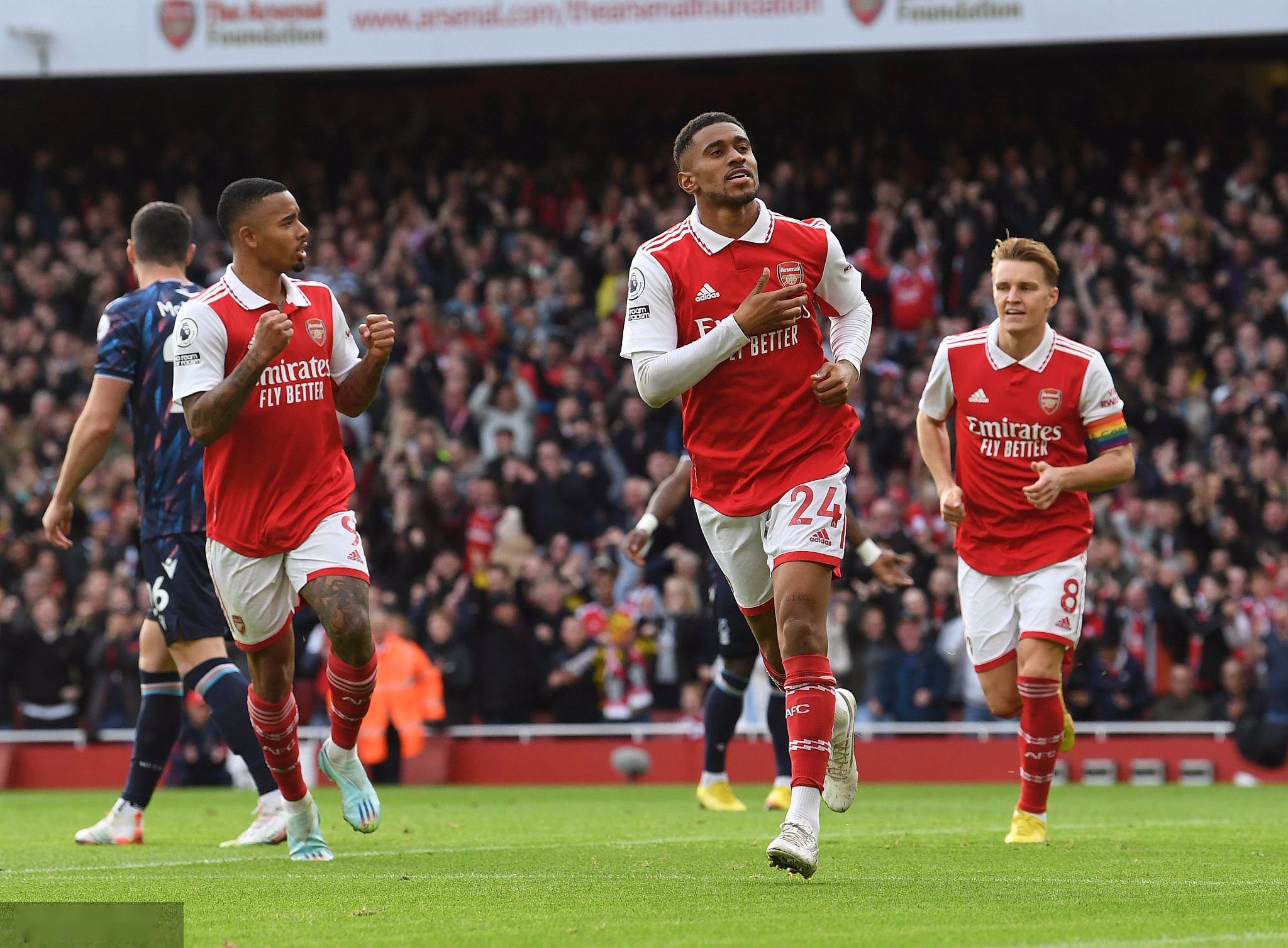 阿森纳主场不敌强敌，遭遇失利