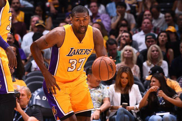 开云体育中国-斯沃顿主场取胜，升级希望大增的简单介绍