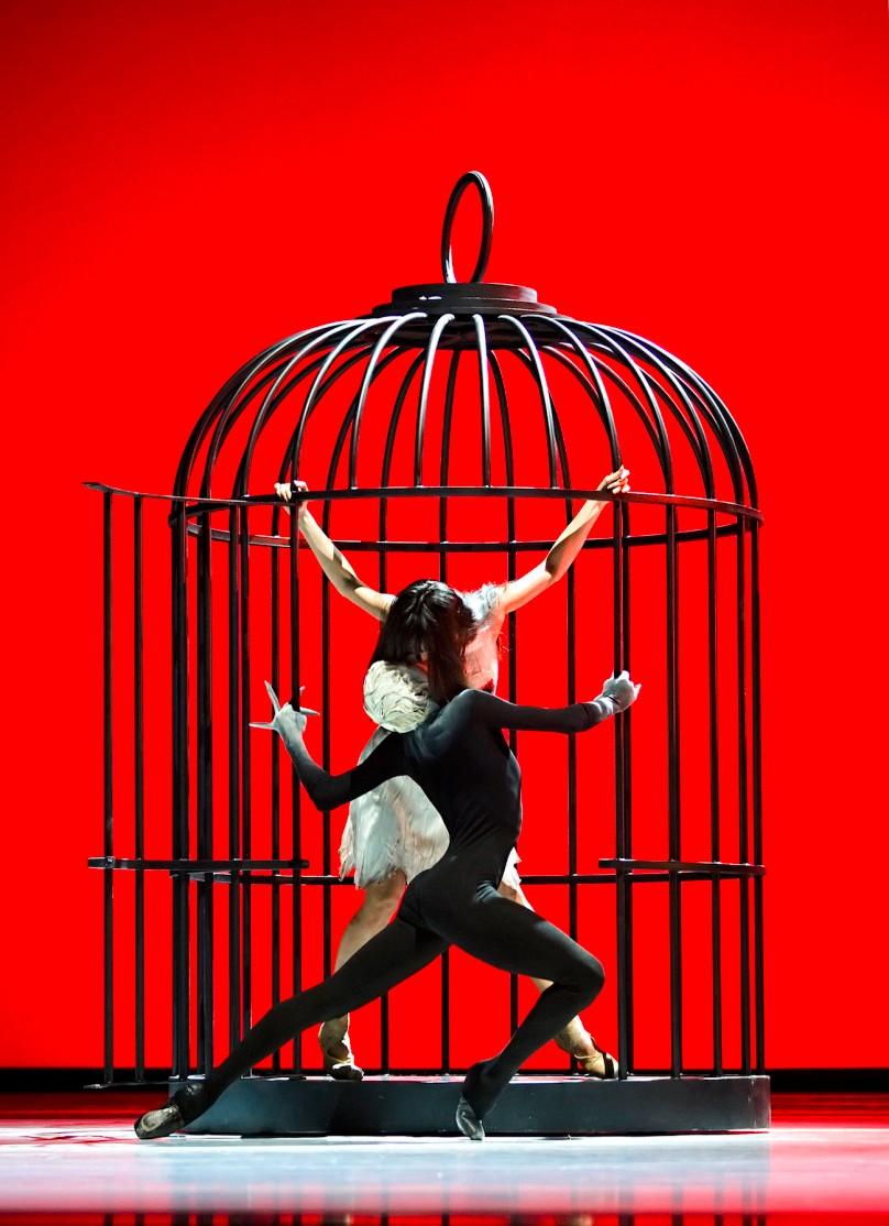 法兰克福球员合力奏响进攻魔鬼交响曲