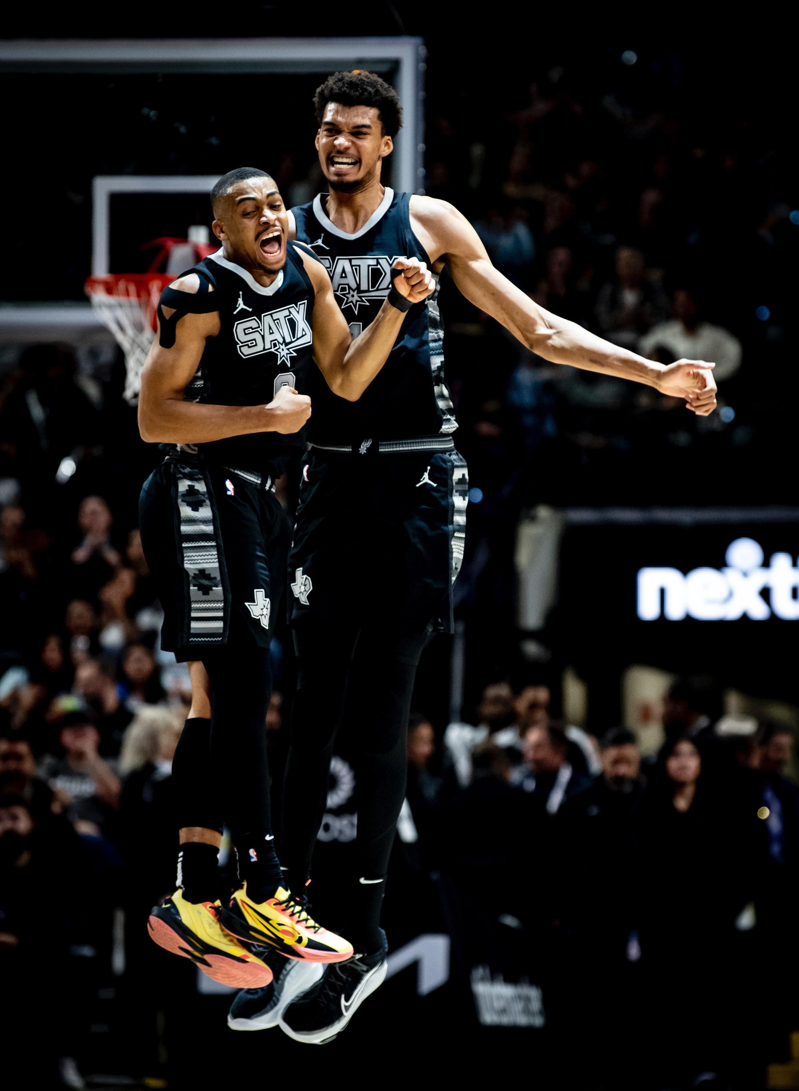 开云APP-马刺队在客场输给对手，场上表现堪忧