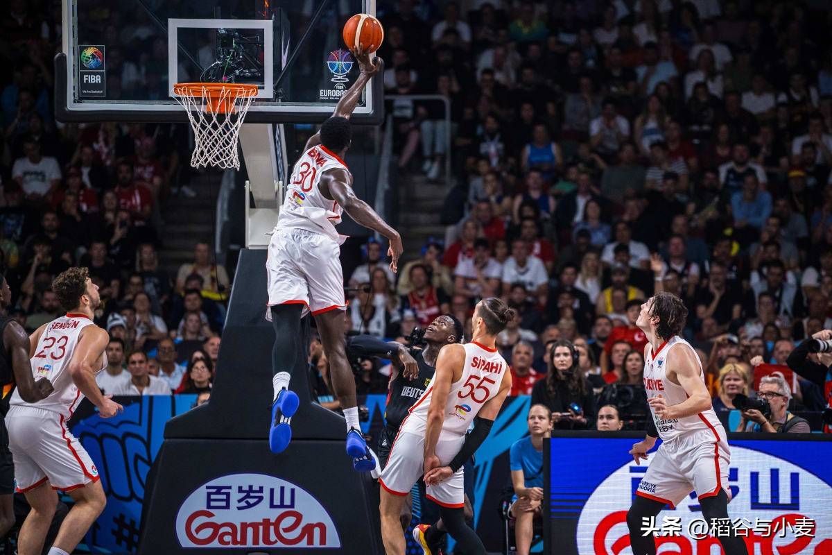 开云体育入口-包含老鹰单方面晋级76人，球员表现令人刮目相看的词条