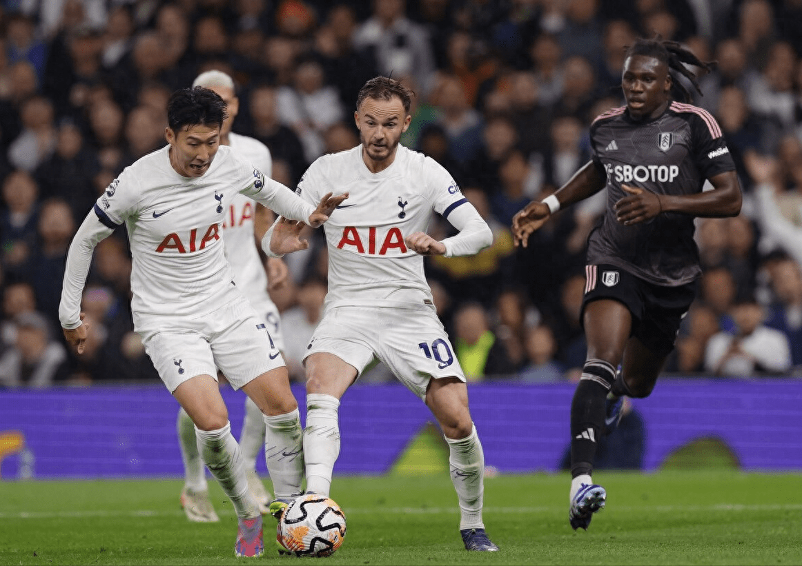 关于埃瓦尔前锋连场破门，助球队保持不败的信息