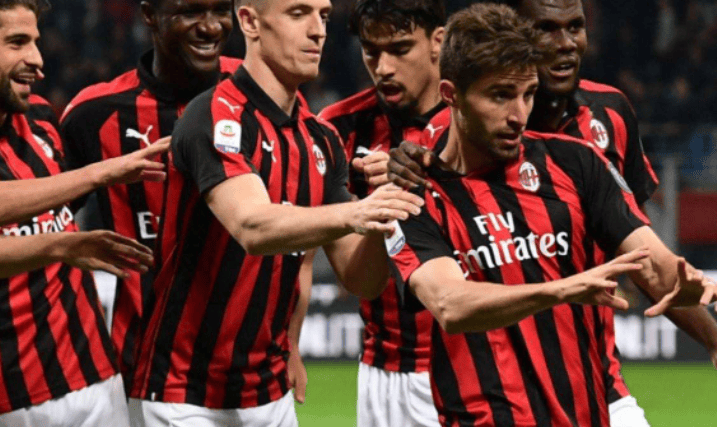 AC米兰客场战胜佛罗伦萨，球员表现稳健的简单介绍