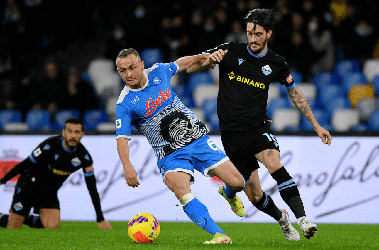 那不勒斯出击成功，占据联赛前列位置